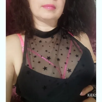 настоящая сладенькая куколка для вашего удовольствия