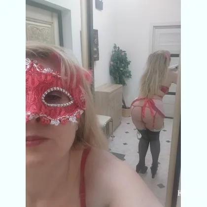 Медсестричка - с.е.к.с.и вылечит столбняк, отек, опухоль